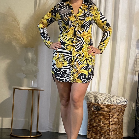 Dresses - Picture 2 of 3